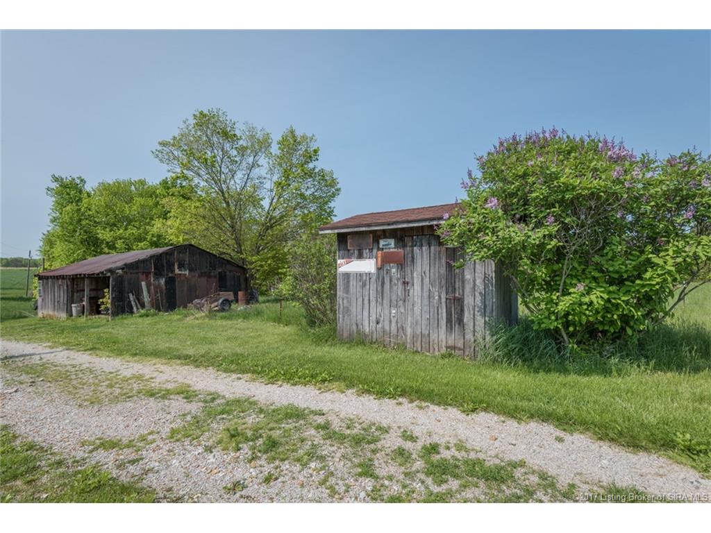 9152 E Garrison Hollow Road, Salem, IN 47167