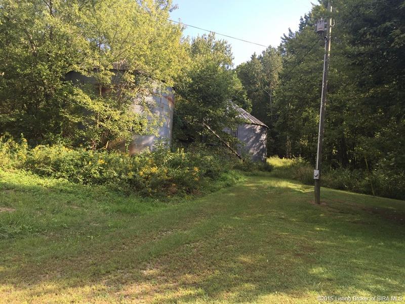 3925 E Mount Eden Road, Scottsburg, IN 47170