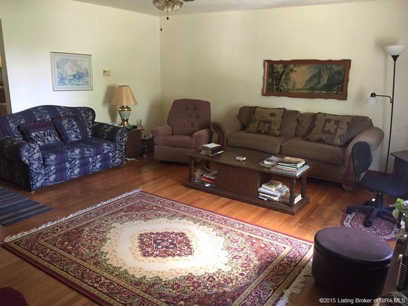 3925 E Mount Eden Road, Scottsburg, IN 47170