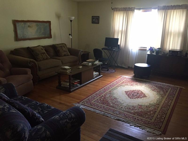 3925 E Mount Eden Road, Scottsburg, IN 47170