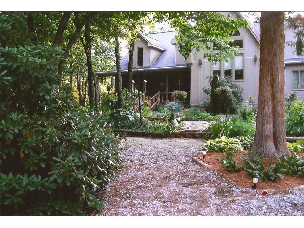 5809 W Oak Hill Road, Scottsburg, IN 47170