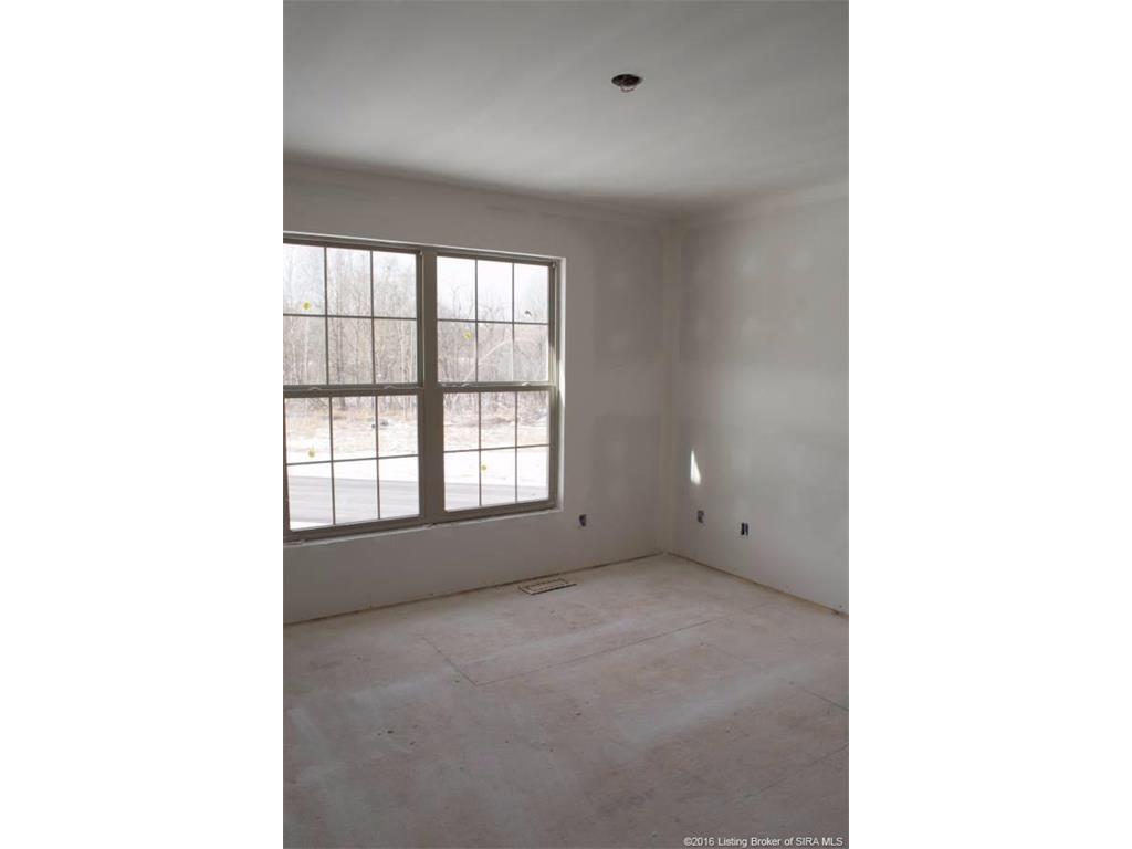 12523 Lo Greenbriar Blvd, Sellersburg, IN 47172