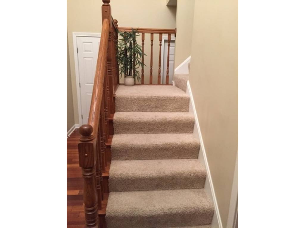 2303 Plum WoodsDr, Sellersburg, IN 47172