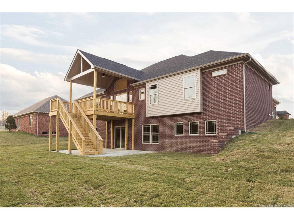 11021 Lo Winged Foot Dr, Sellersburg, IN 47172