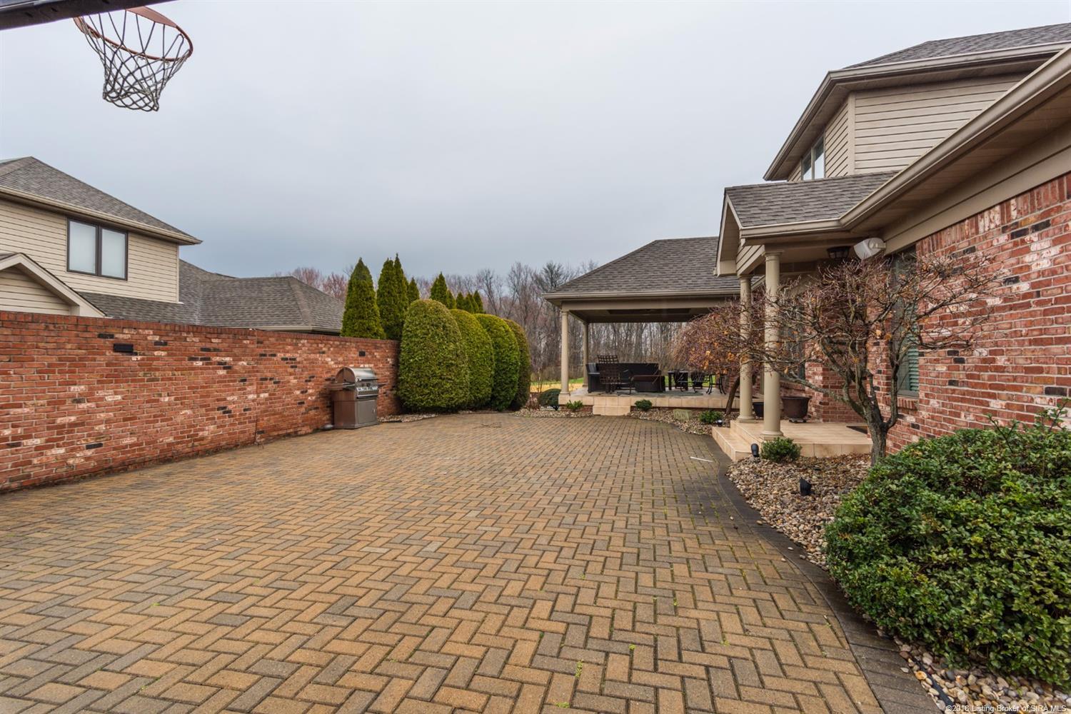 12209 Bridgeway Court, Sellersburg, IN 47172