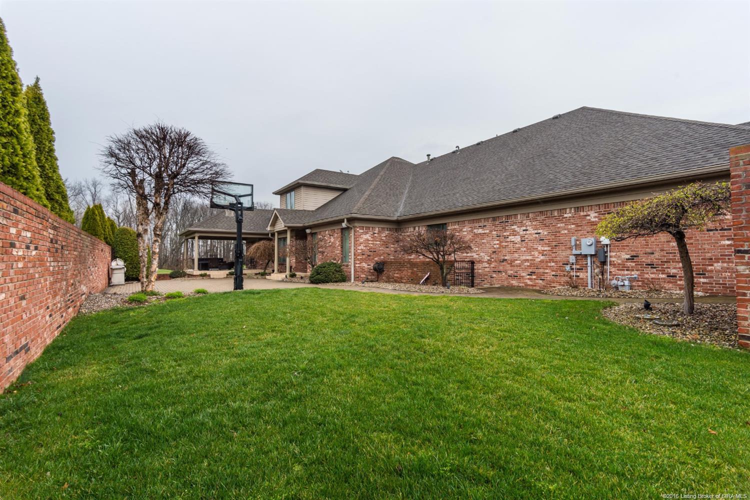 12209 Bridgeway Court, Sellersburg, IN 47172
