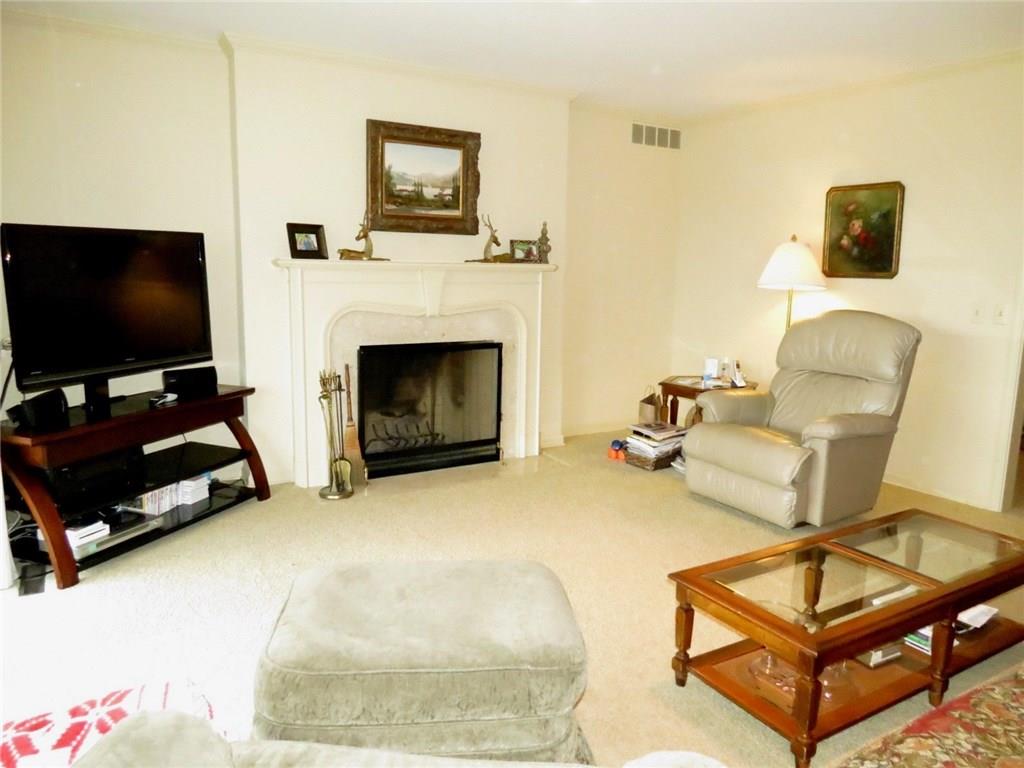 9793 West Ridgeway Court, Columbus, IN 47201