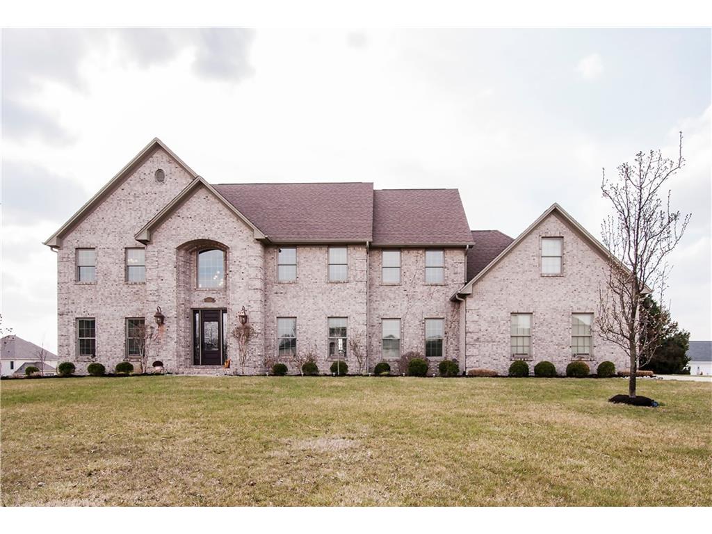 990 Westlake Hills Drive, Columbus, IN 47201