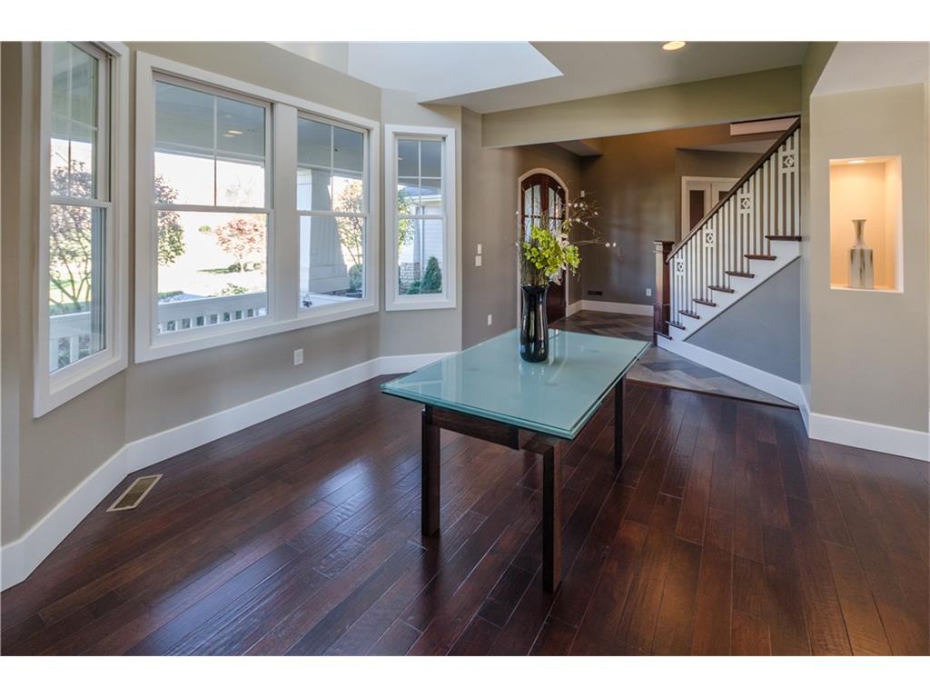 6025 Waterside Drive, Columbus, IN 47201
