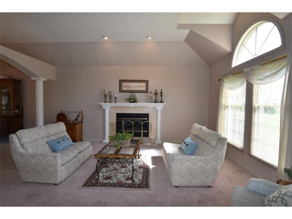 4771 Winterberry Place, Columbus, IN 47201