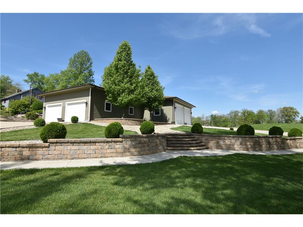 3626 West South Wood Lake Drive, Columbus, IN 47201