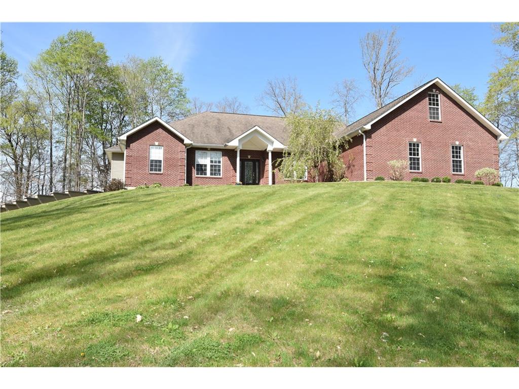 8050 West West Pointe Drive, Columbus, IN 47201