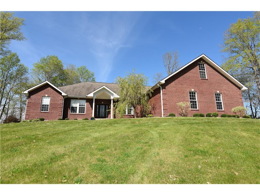8050 West West Pointe Drive, Columbus, IN 47201