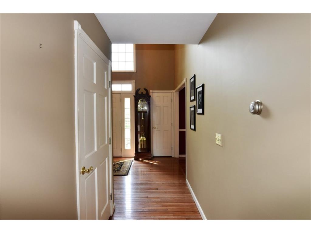 6008 Turtle Bay Parkway, Columbus, IN 47201