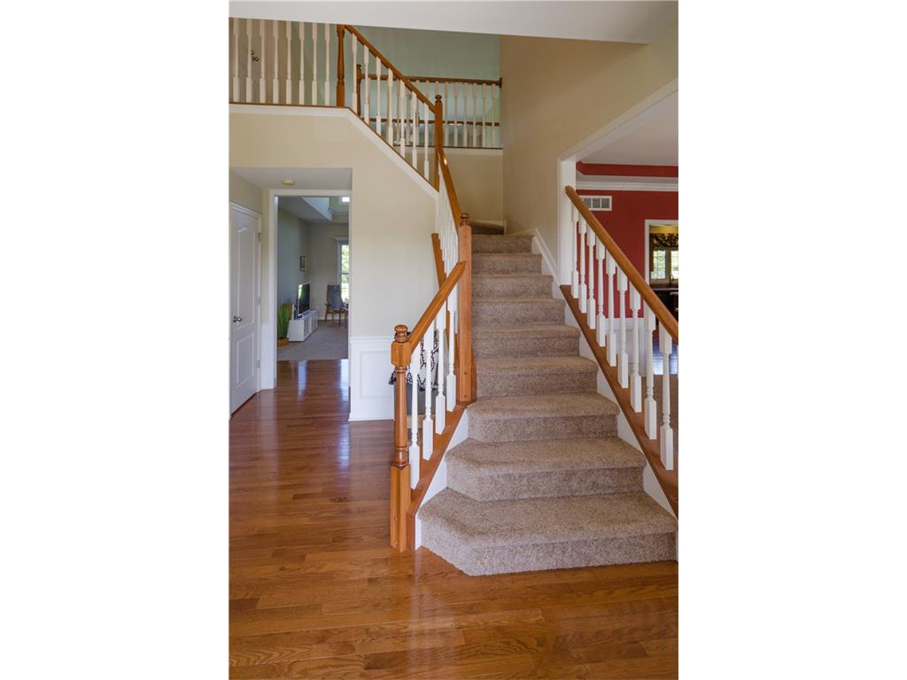 6030 WATERSIDE Drive, Columbus, IN 47201