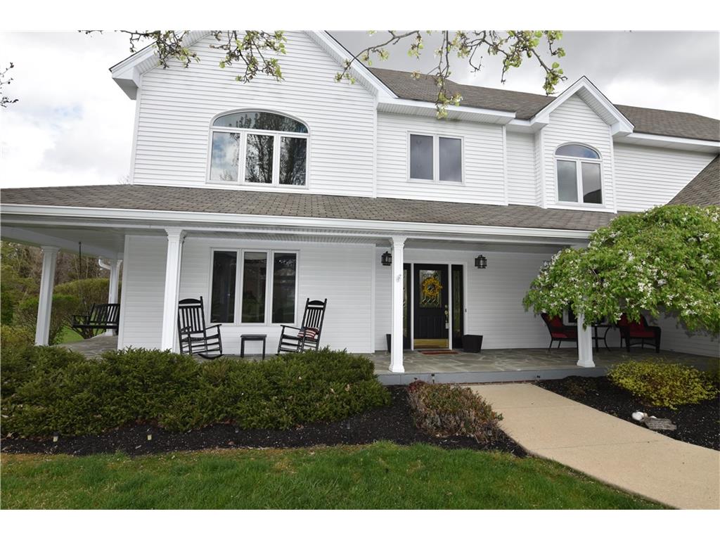 1516 North Meadows Court, Columbus, IN 47203