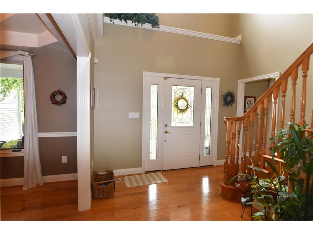 1516 North Meadows Court, Columbus, IN 47203