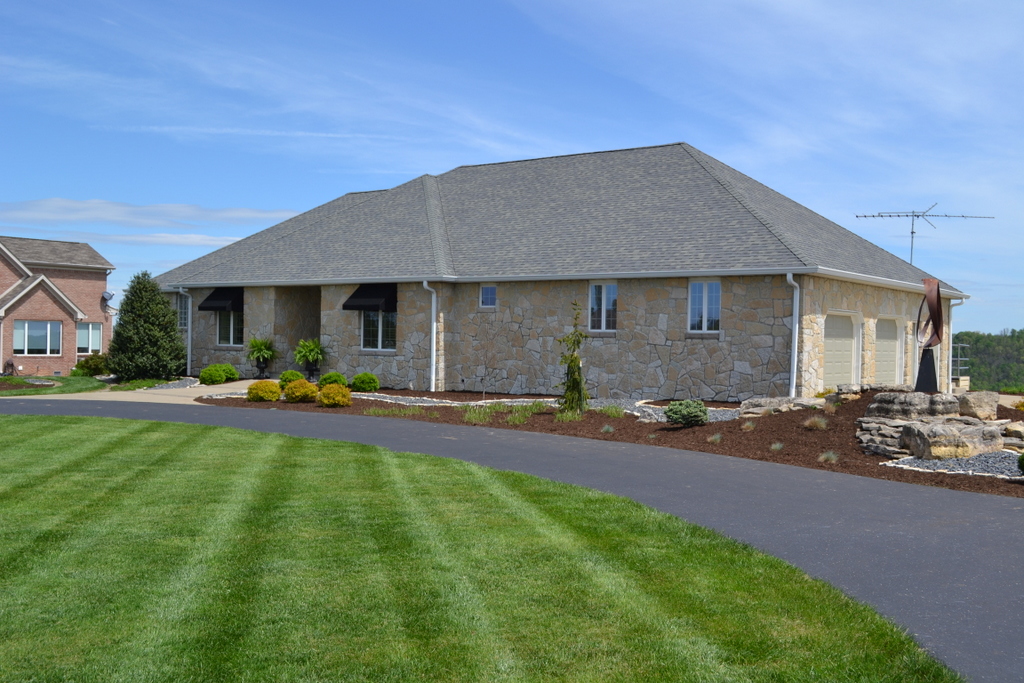 3205 S River Bluff Dr, Hanover, IN 47243