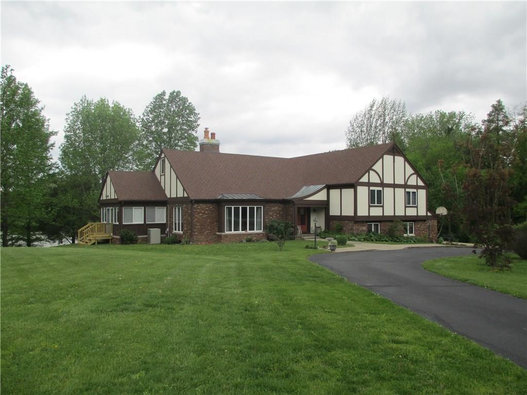 3402 North Meadow Drive, Hope, IN 47246