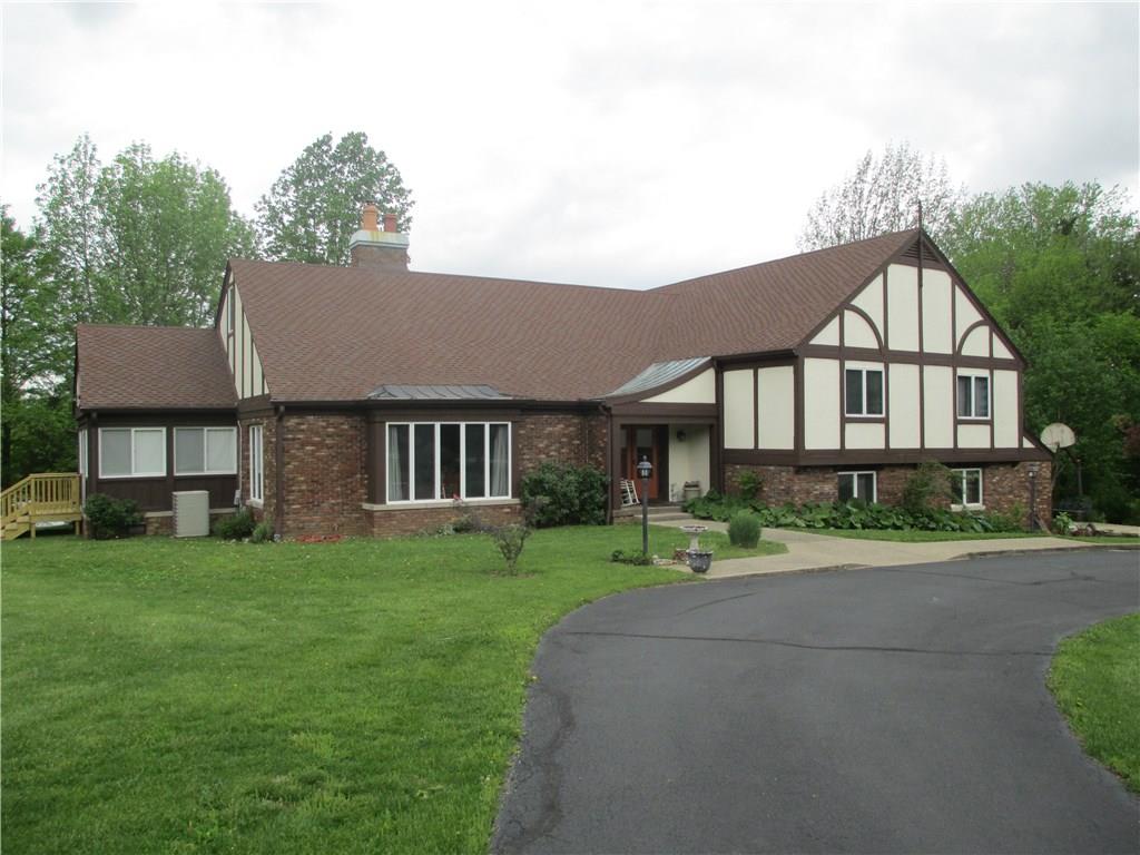 3402 North Meadow Drive, Hope, IN 47246