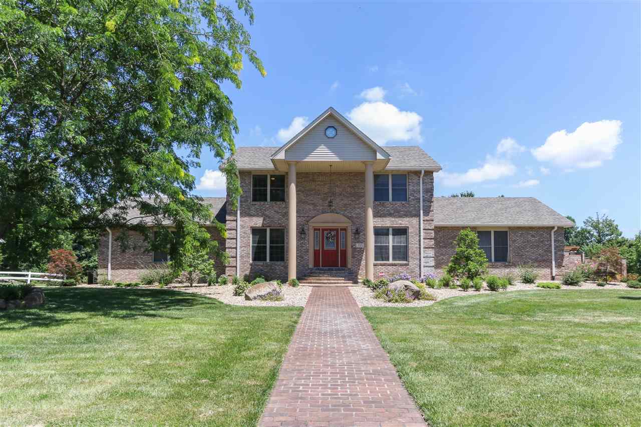 661 WHITTIER DR, Seymour, IN 47274