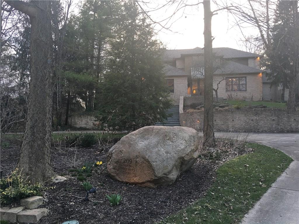 209 North Timber Ridge Court, Muncie, IN 47304