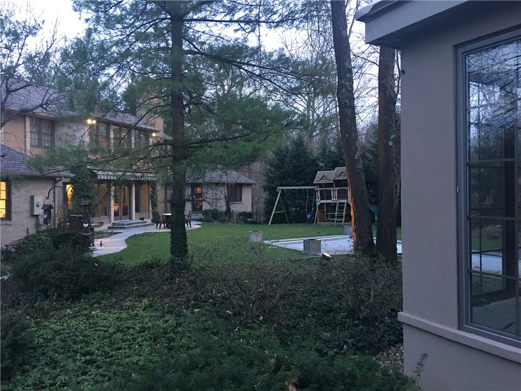 209 North Timber Ridge Court, Muncie, IN 47304