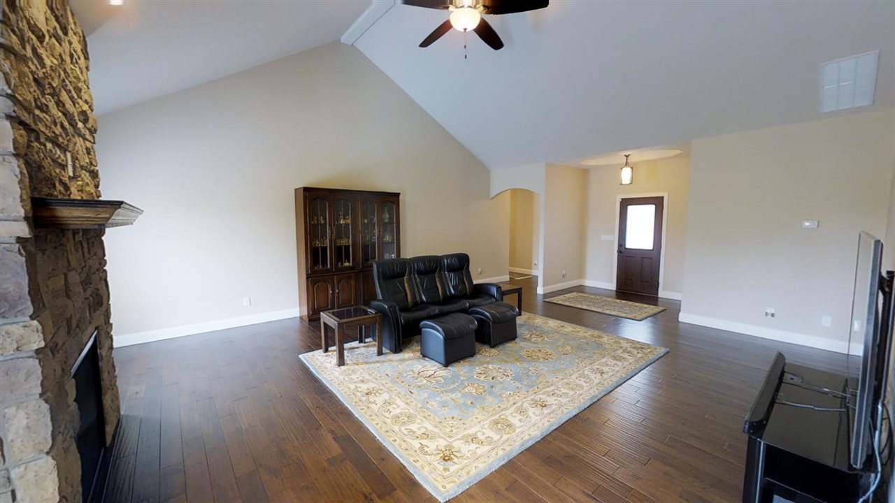 5110 N Shadow Oak Run, Muncie, IN 47304