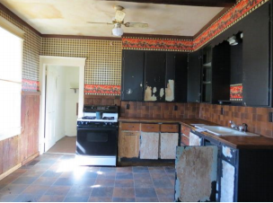 313 N Hartford StEaton, IN, 47338Delaware County