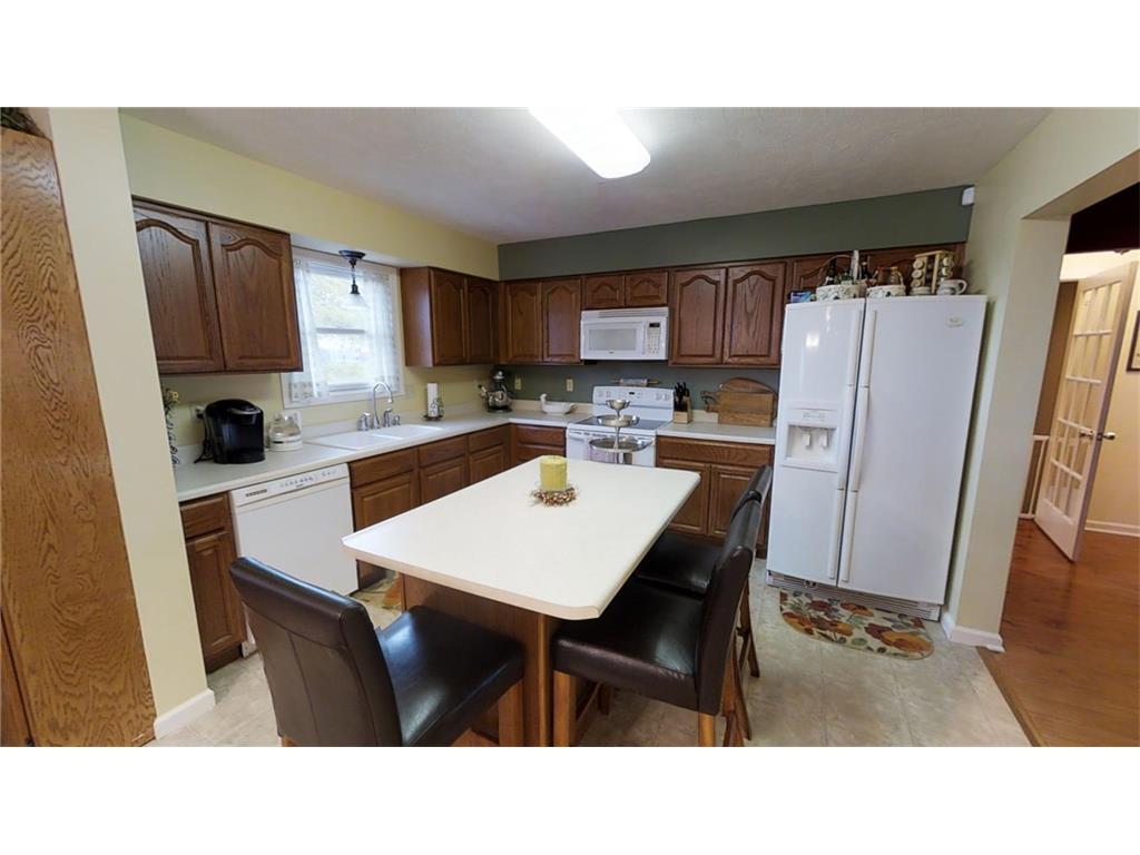 106 West Kenna Lane, Parker City, IN 47368
