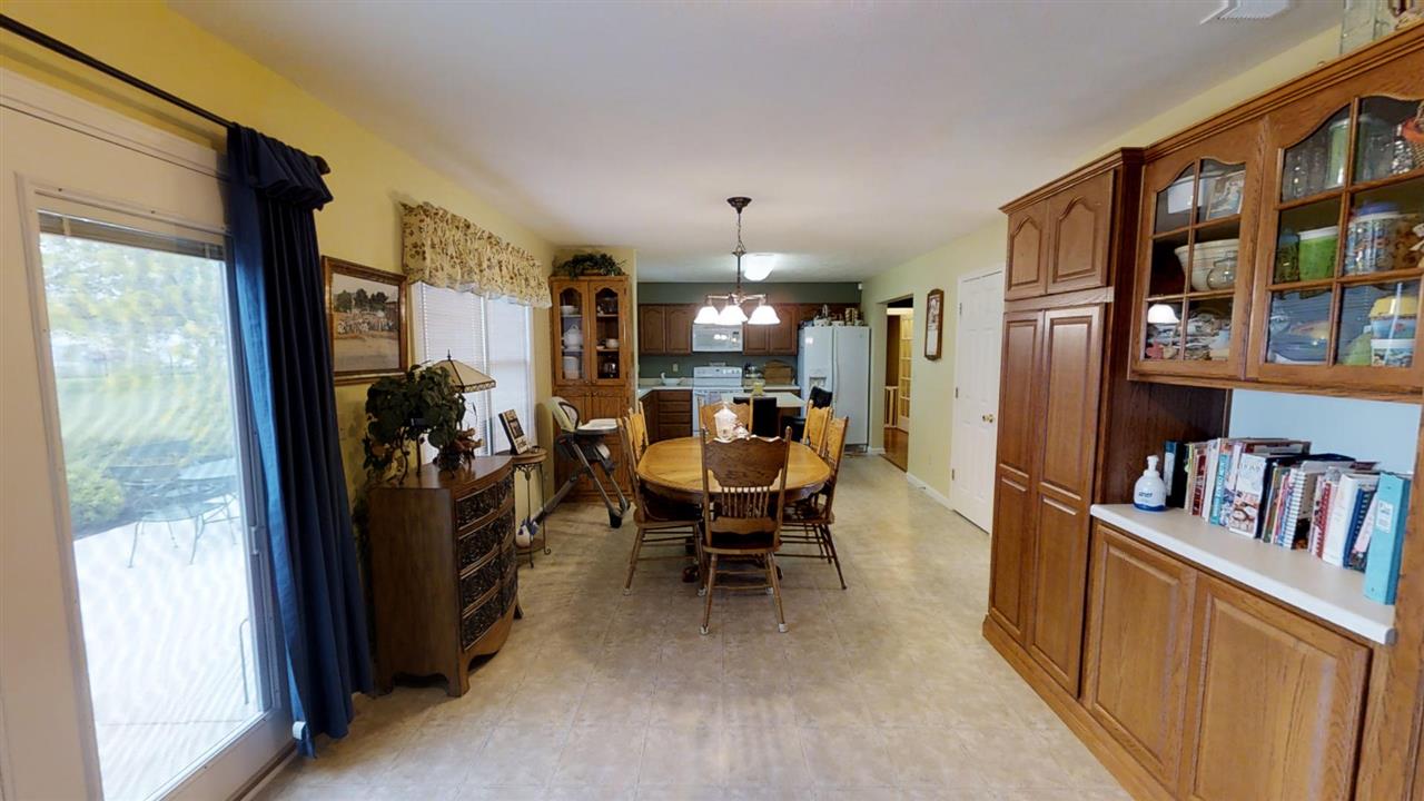 106 W Kenna Lane, Parker City, IN 47368