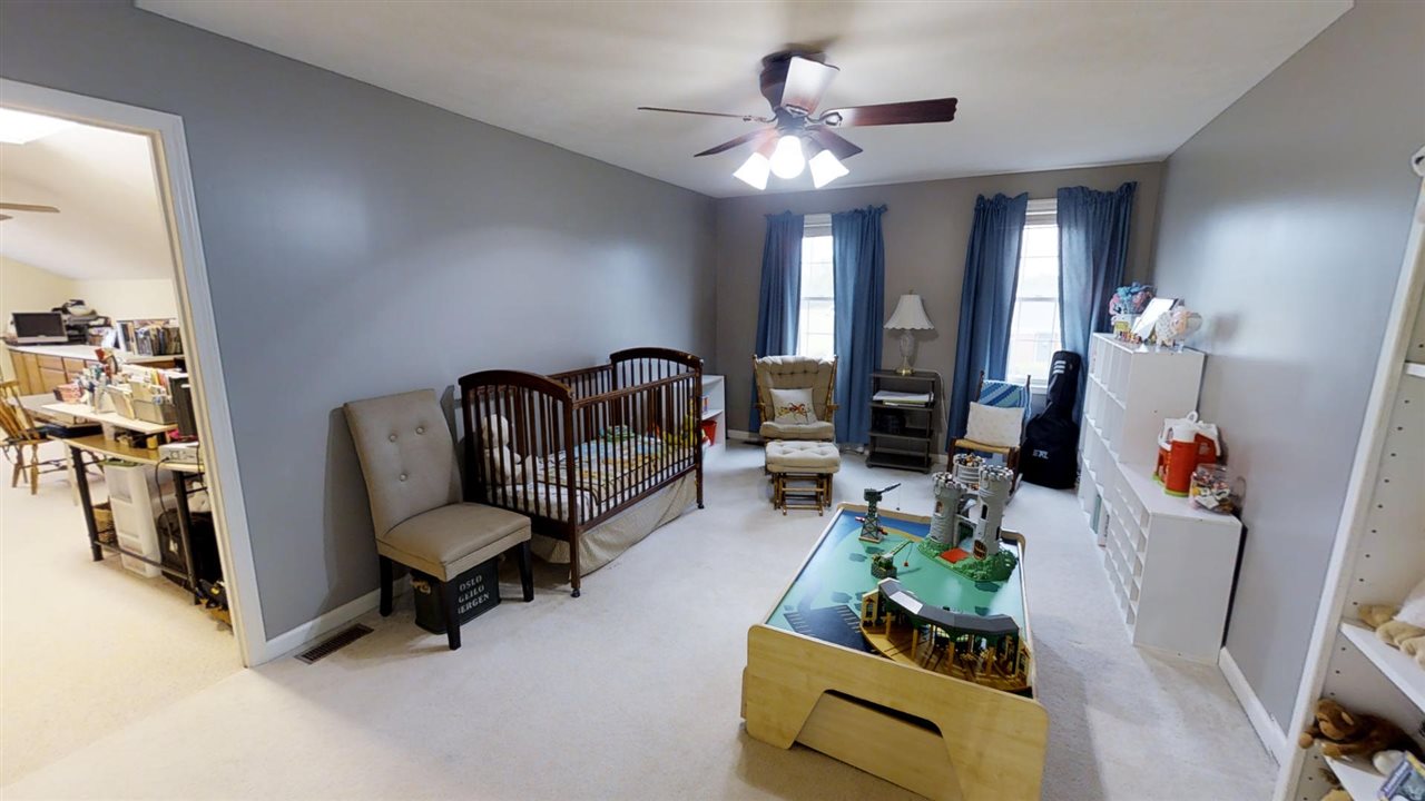 106 W Kenna Lane, Parker City, IN 47368