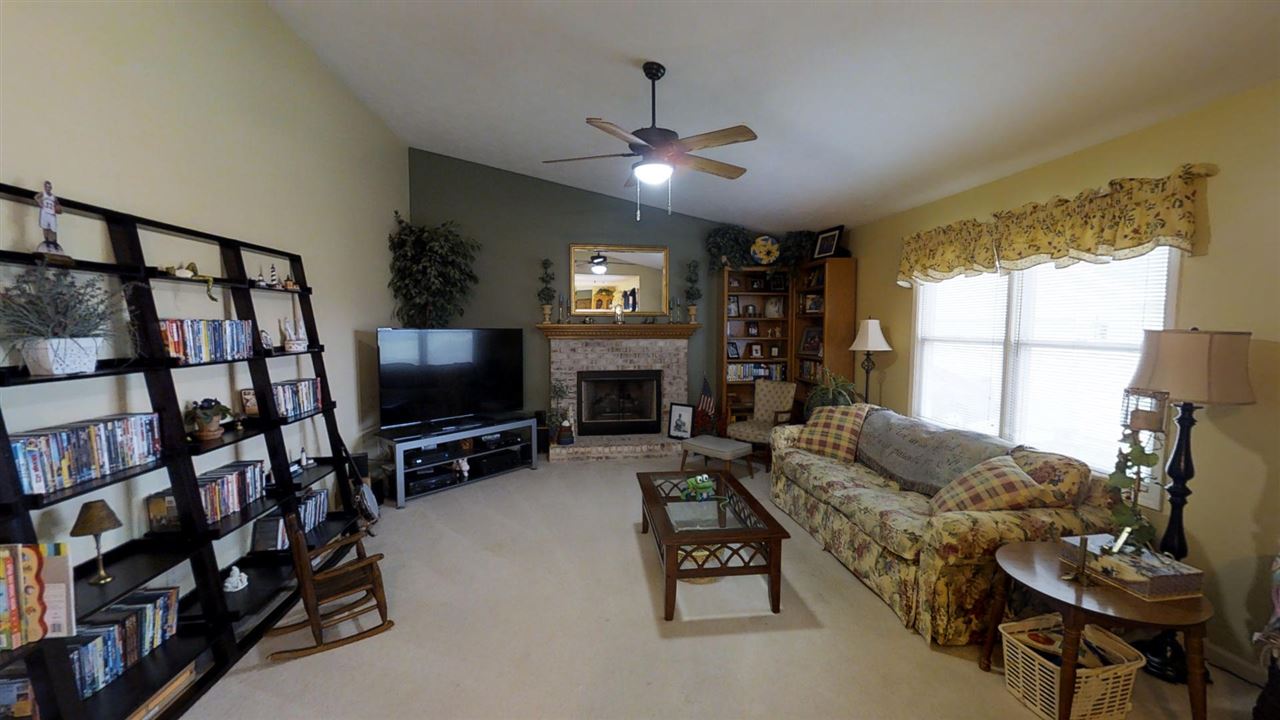 106 W Kenna Lane, Parker City, IN 47368