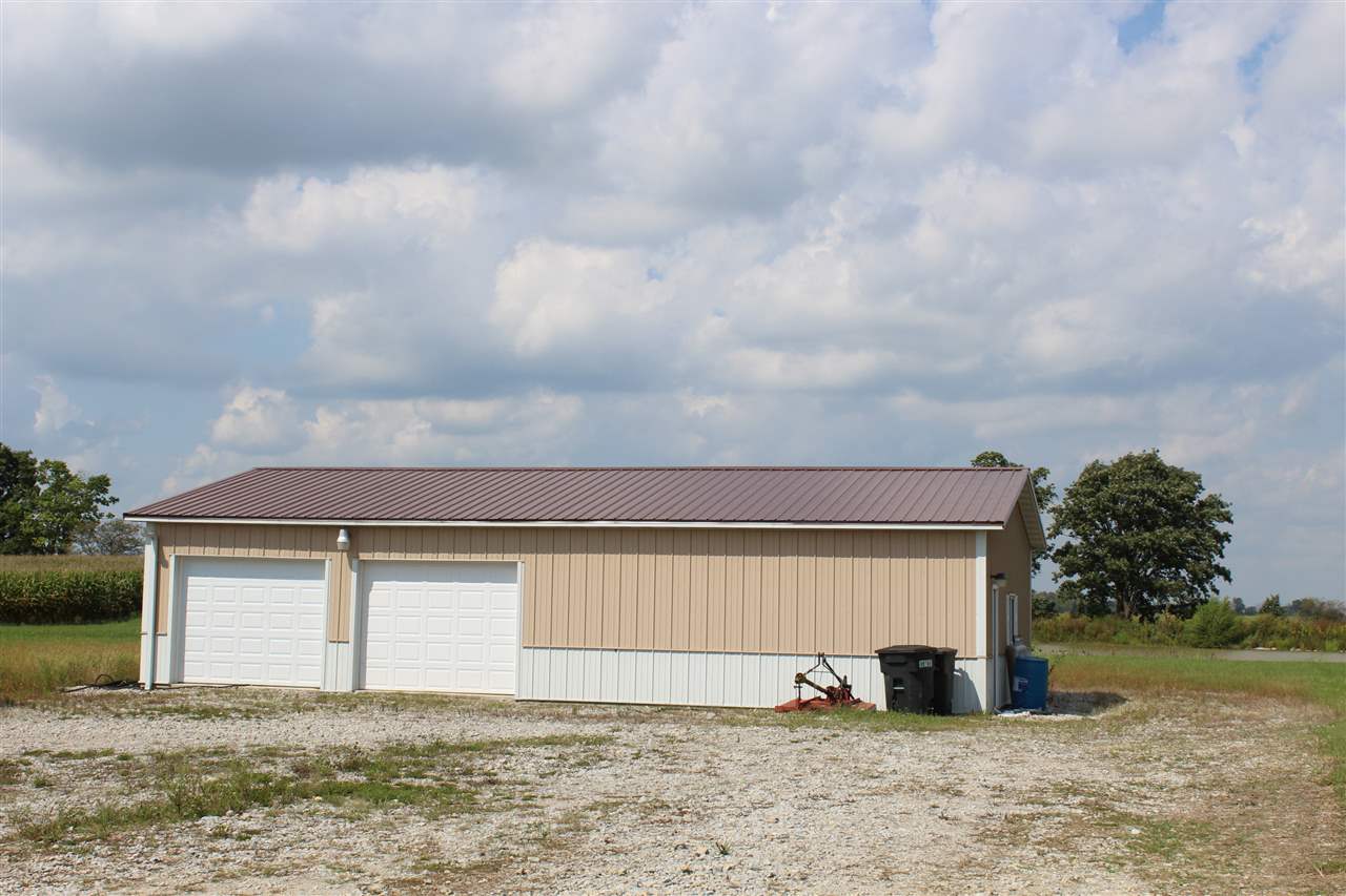 13640 E Jackson, Parker City, IN 47368
