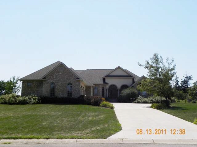12121 W Woodcreek Dr, Yorktown, IN 47396