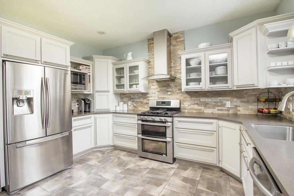 6700 W St Andrews Avenue, Yorktown, IN 47396
