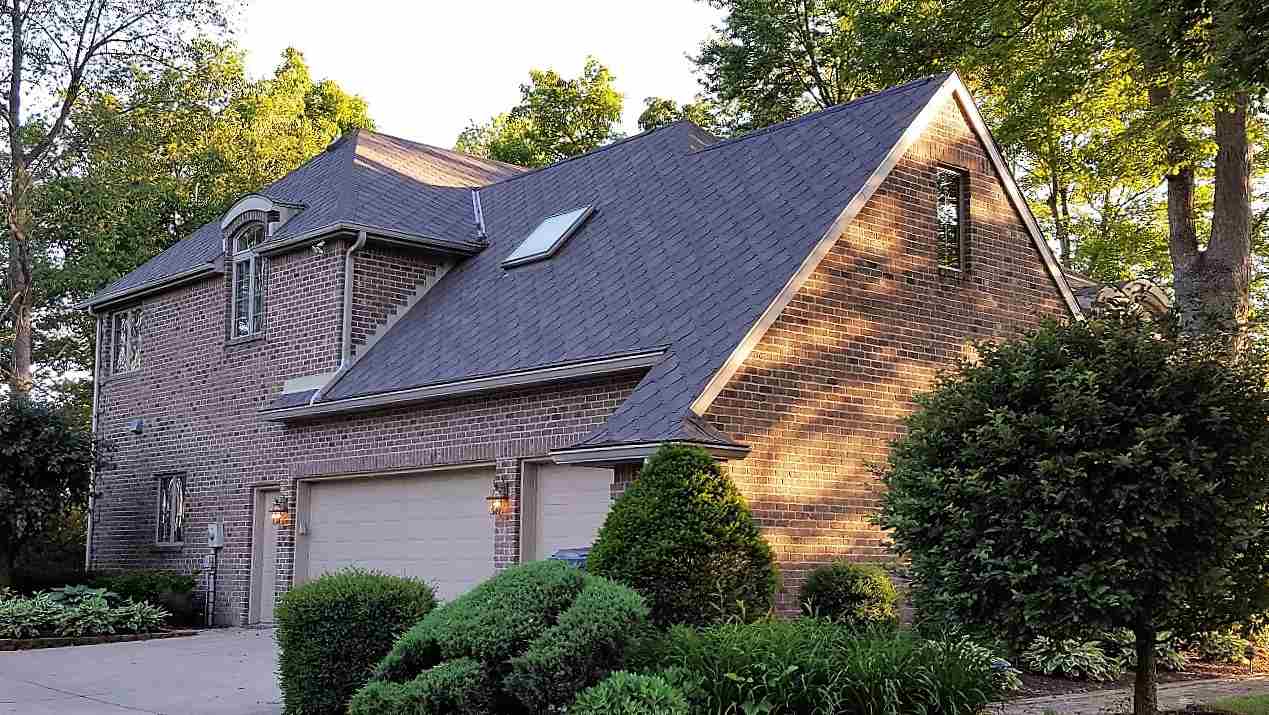 7009 W St Andrews Ave, Yorktown, IN 47396