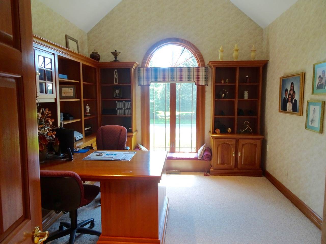 6800 W St Andrews, Yorktown, IN 47396