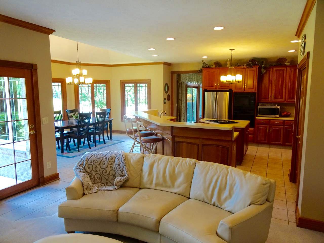 6800 W St Andrews, Yorktown, IN 47396
