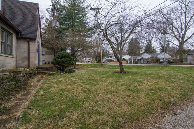 1800 E Maxwell, Bloomington, IN 47401
