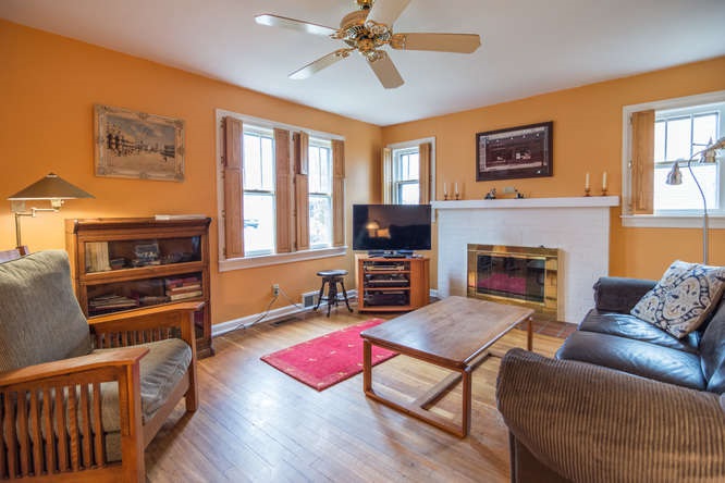 1800 E Maxwell, Bloomington, IN 47401
