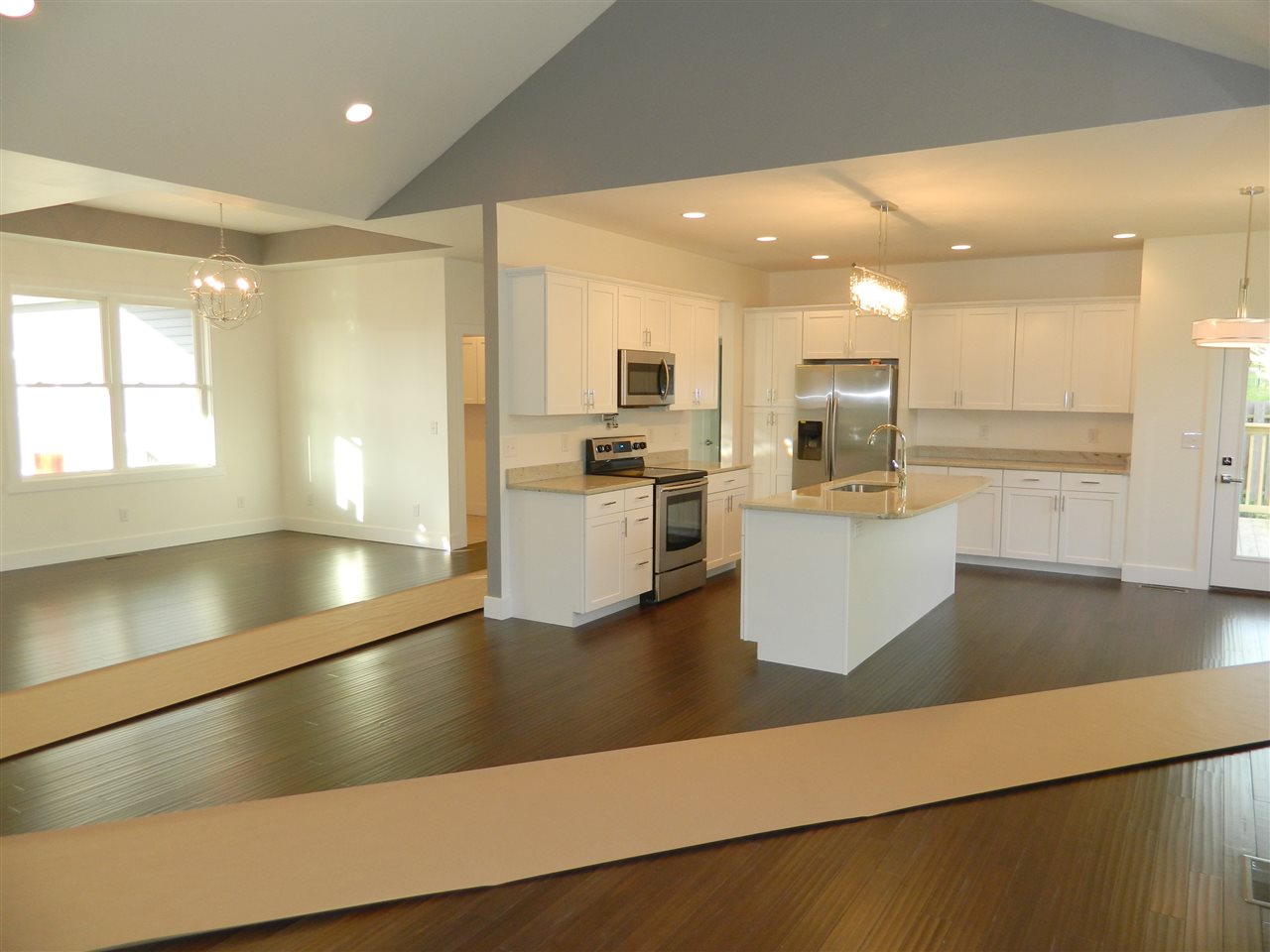 989 E Keenland Court, Bloomington, IN 47401