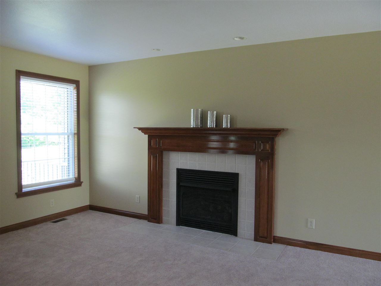 2192 W Tobacco Road, Bloomington, IN 47403