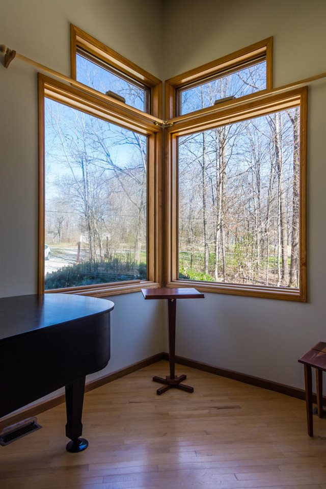 2230 E Mel Currie Rd, Bloomington, IN 47408