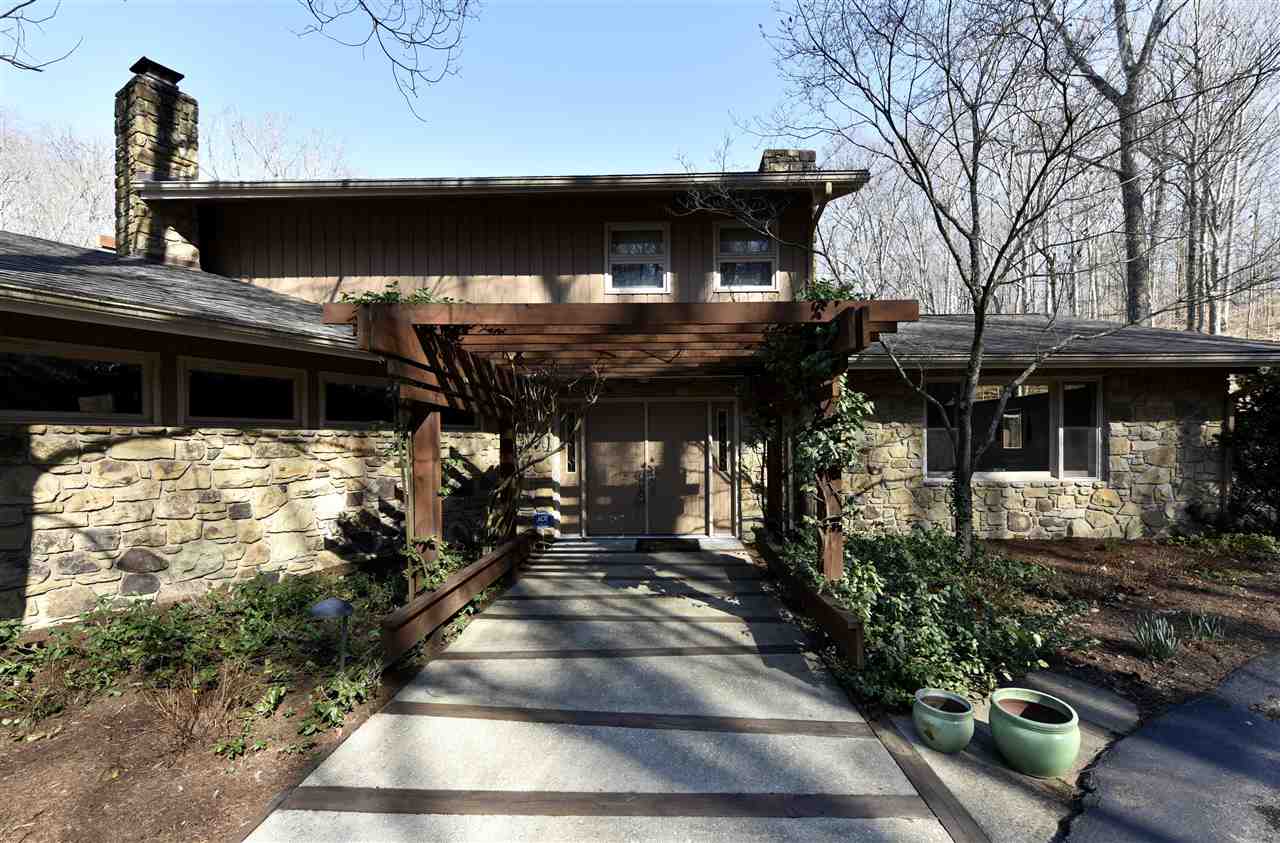 2630 N Russell, Bloomington, IN 47408