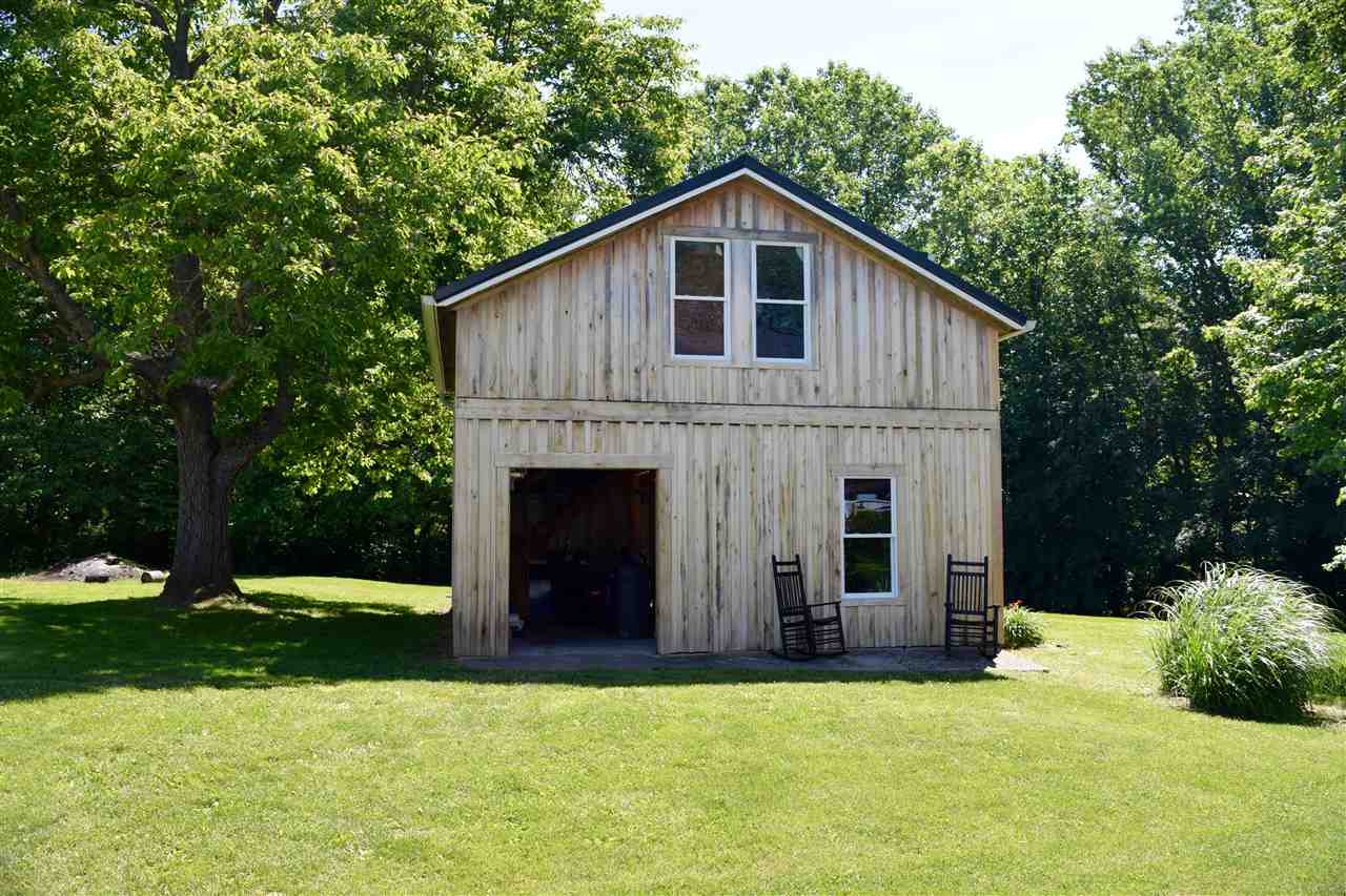 5990 N Tunnel Road, Bloomington, IN 47408