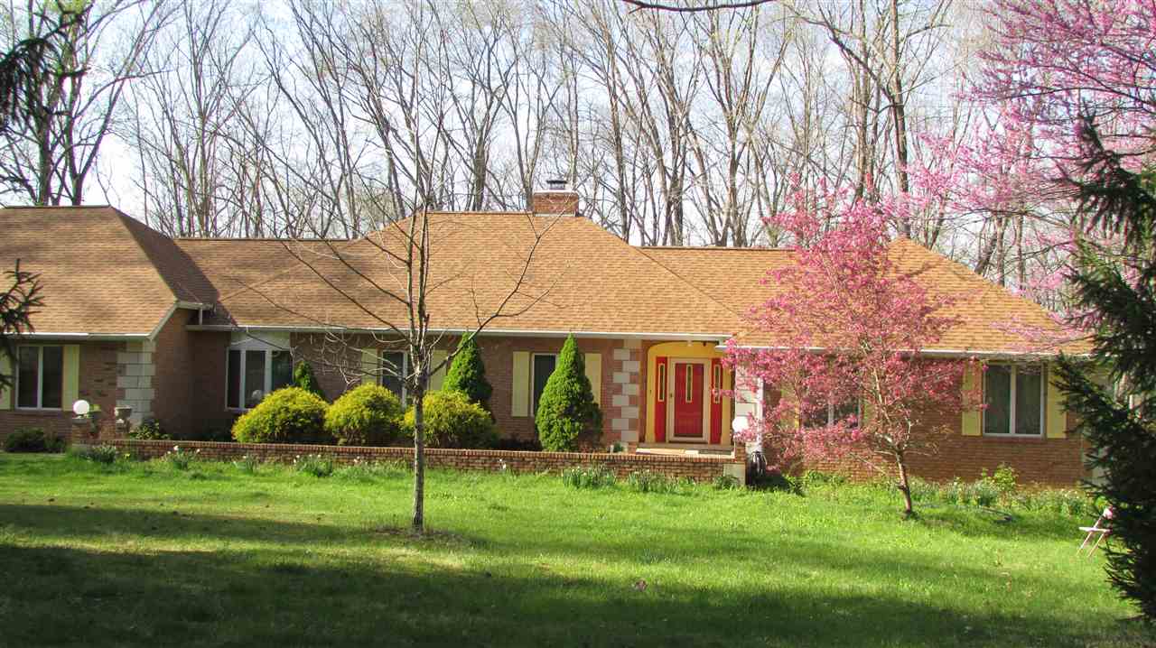 256 The Woods, Bedford, IN 47421