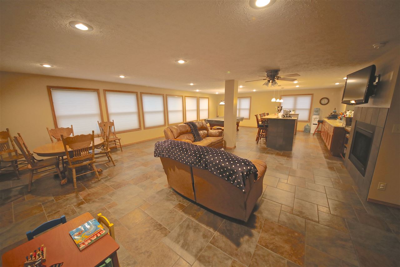 6571 N Rhinestone Drive, Ellettsville, IN 47429