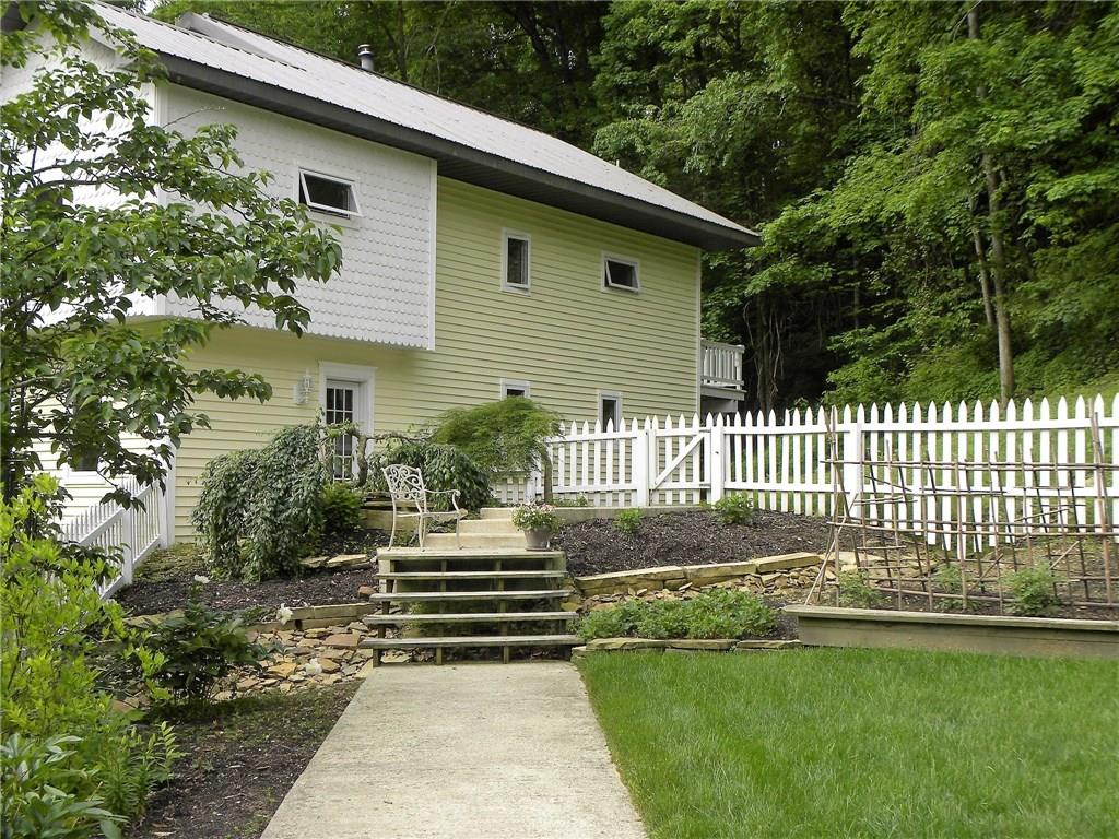2500 Brahaum Road, Nashville, IN 47448