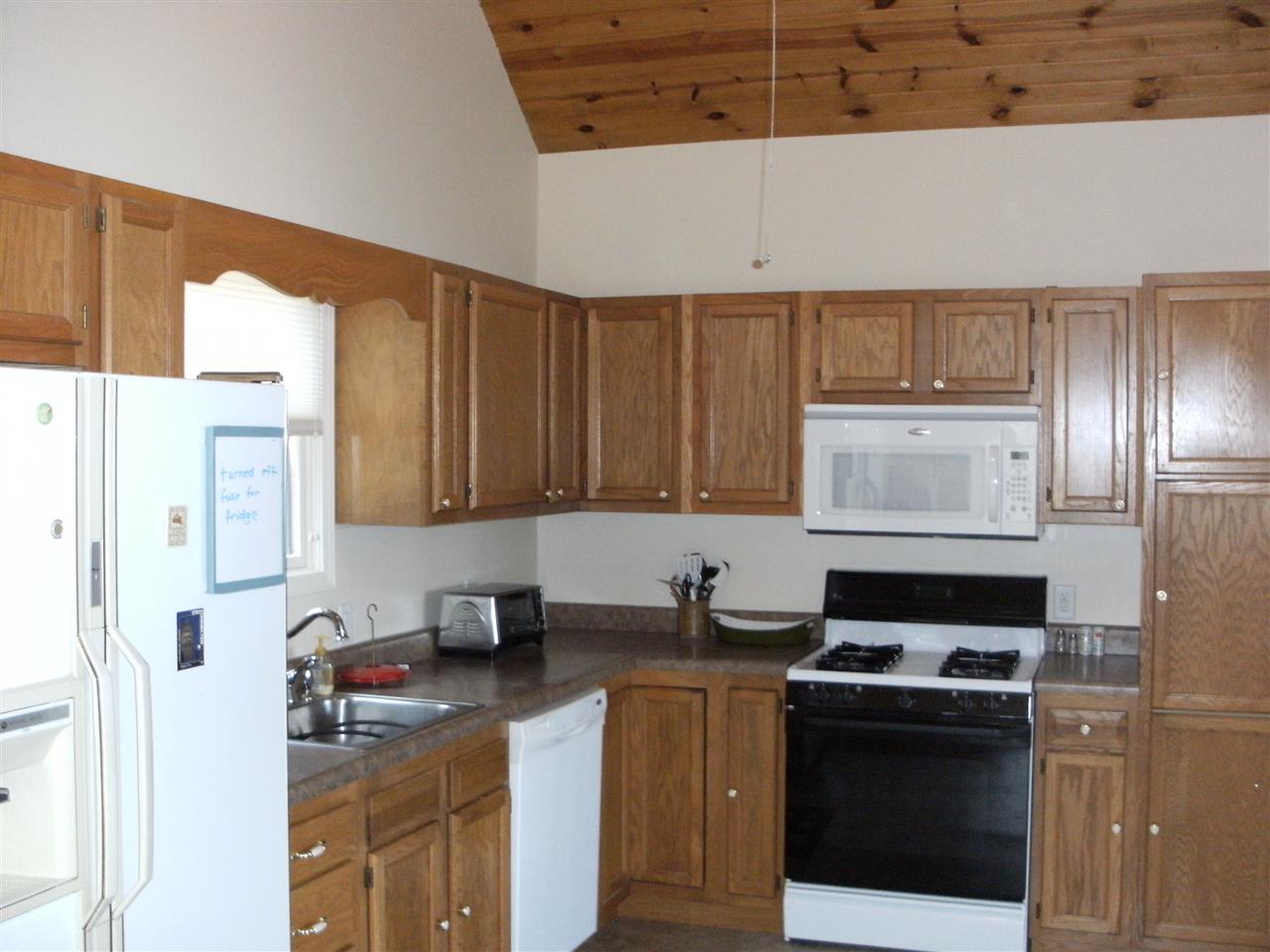 8015 N Lakeview Drive, Unionville, IN 47468